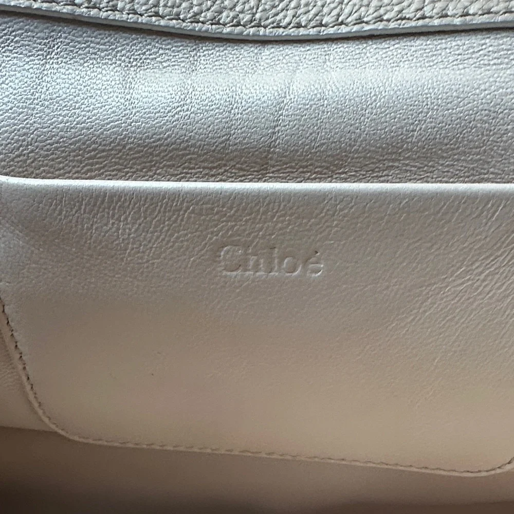 Chloe Beige Shoulder Bag with Gold Hardware - Picture 4 of 5